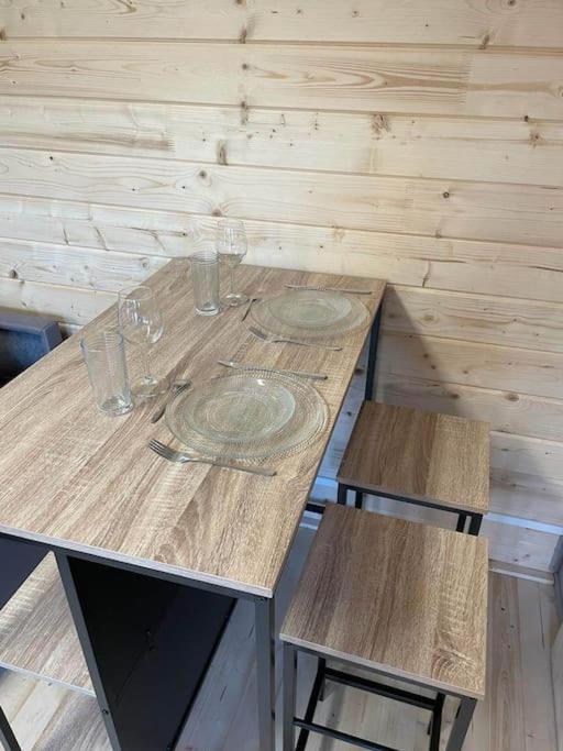 Tiny House Toute Equipee Avec Jardin Saint-Florent-sur-Cher Exterior photo