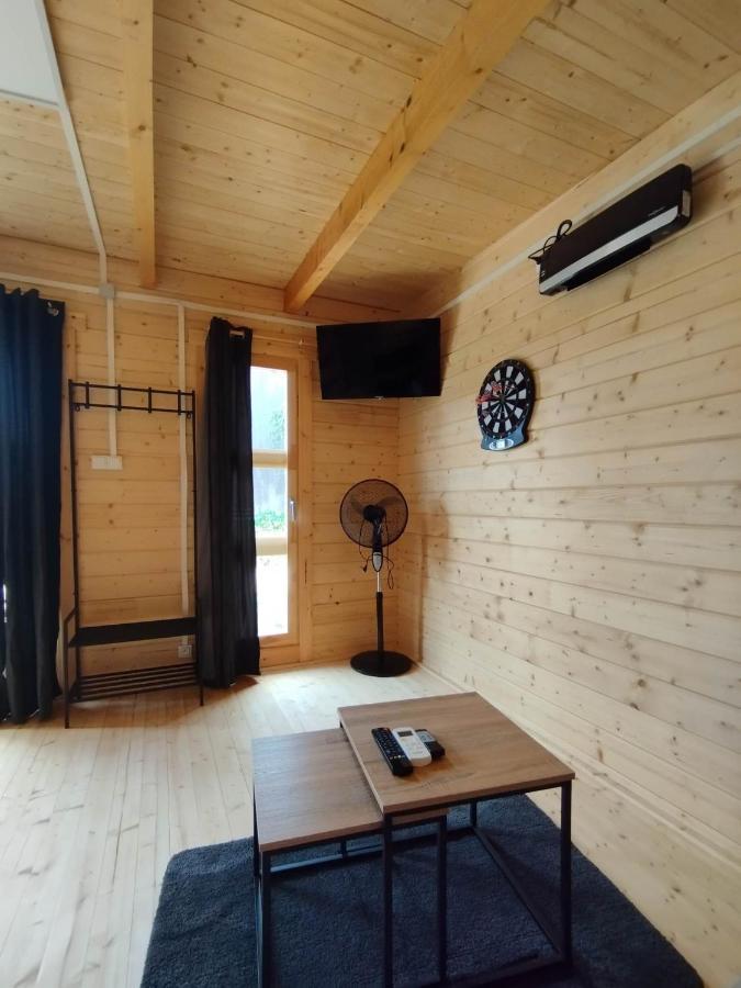 Tiny House Toute Equipee Avec Jardin Saint-Florent-sur-Cher Exterior photo